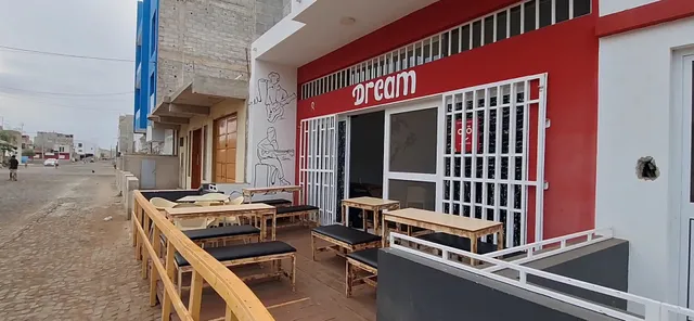 "Dream" Restaurante (Barbearia & Salão no local)