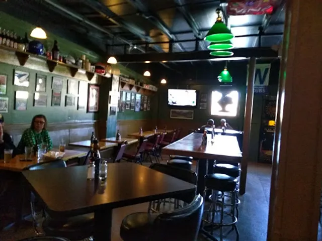 PEEBLES SPORTS PUB ROSEWOOD