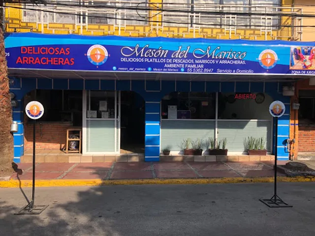 Meson del Marisco, Satelite