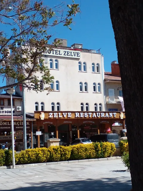 Hotel Zelve