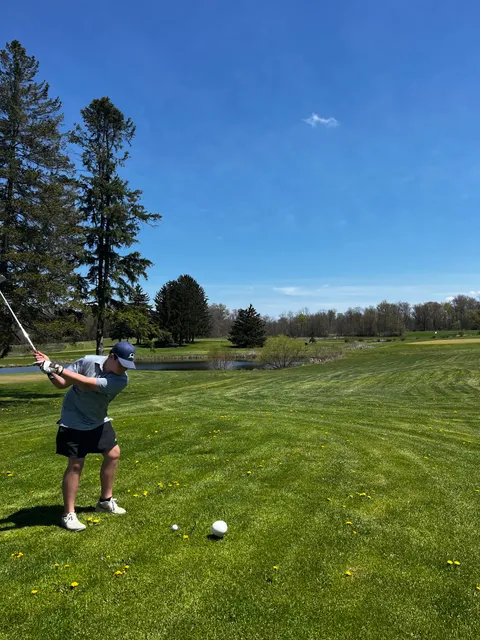 Club 9 Golf Course and CoffeeHouse