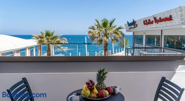 Renata Mare Beachside Studios