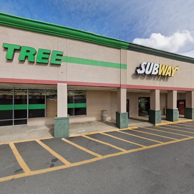 Fifth Avenue Shopping Center