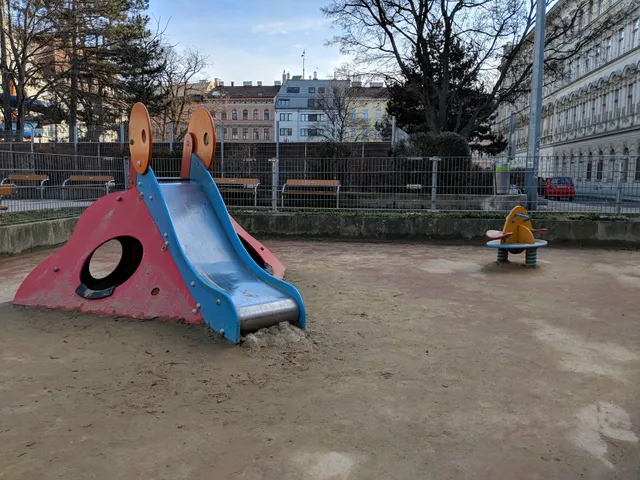 Pezzlpark - Small Children's Playground