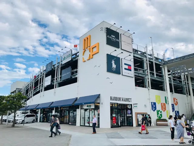 Mitsui Outlet Park Yokohama Bayside