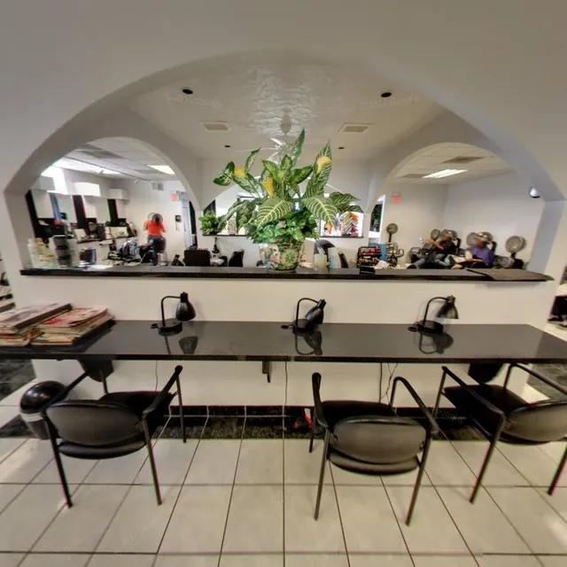 Ro'Mae Total Beauty Salon