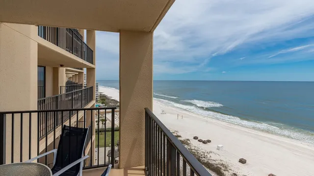 Phoenix V - 701 Beach