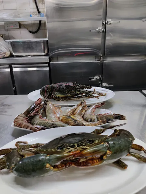 Fusionista Seafood Kitchen and Bar