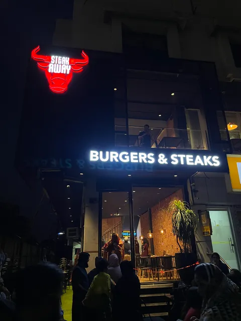 SteakAway - Gulberg (Burgers & Steaks)