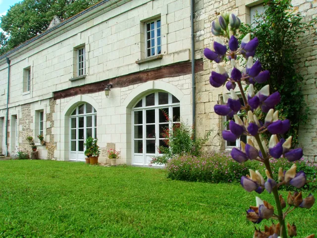 The Logis Of The Rocks Of Yesteryear