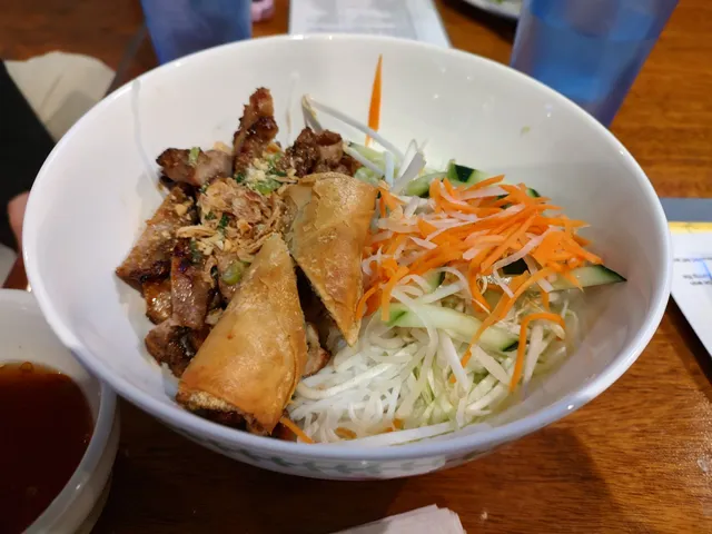 123 Dzo Sports Bar & Phở