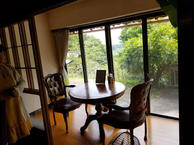 Cafe & Gallery Kimassi