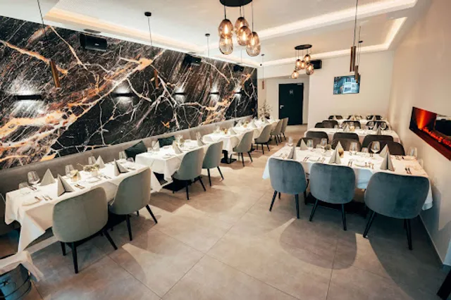 STAY - Restaurant & Bar