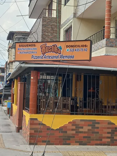 Rústika Pizzería Artesanal Alemana