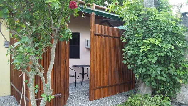 MJ's Residences Garden Hotel