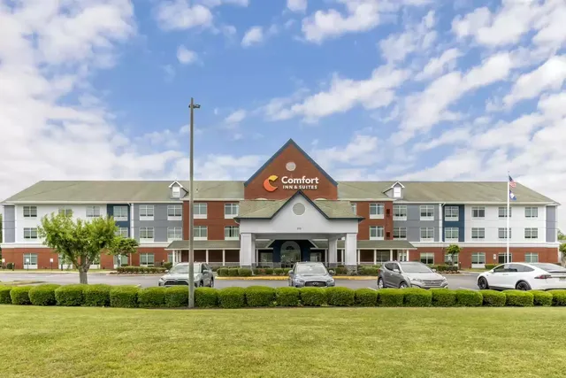 Comfort Inn & Suites Hampton near Coliseum