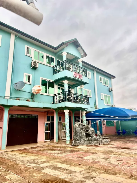 Kwadisco Hotel and Pub