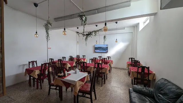 Yustin Bite - Kebab and Pizza