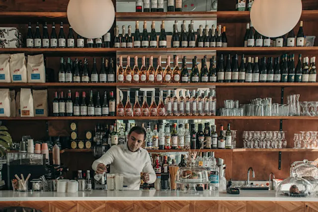 Wander Café, Bistro and Wine Bar