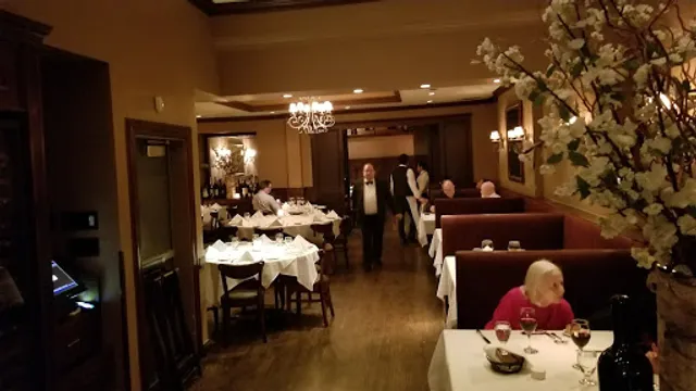 Frankie & Johnnie's Steakhouse