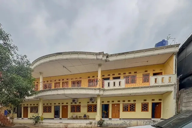 RedDoorz @ Kuning GH Jatinangor