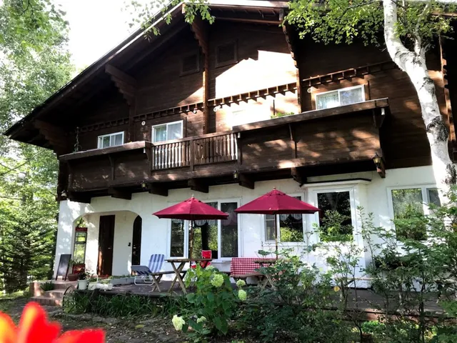 女神湖ゲストハウス＆カフェ「森の木びと」