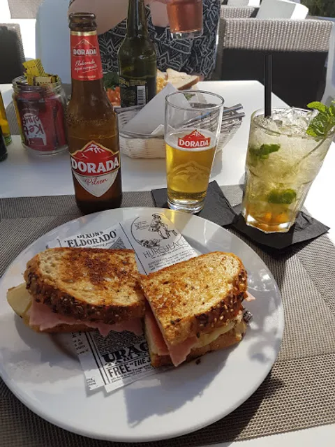 Mokelino Tapas, Cocktails & Brunch in Los Cristianos