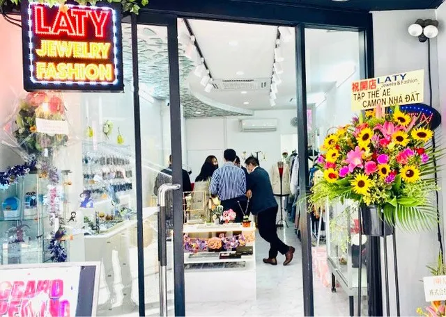 LATY JEWELRY-cửahàngtrangsứcViệtNam