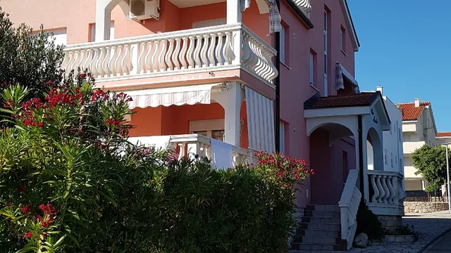 Apartmani Mira Mandre