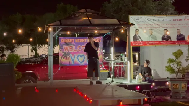 Sunset Night Market/ Chợ Đêm Hoàng Hôn