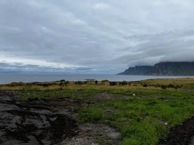 Public Parking Midnight Sun Viewpoint