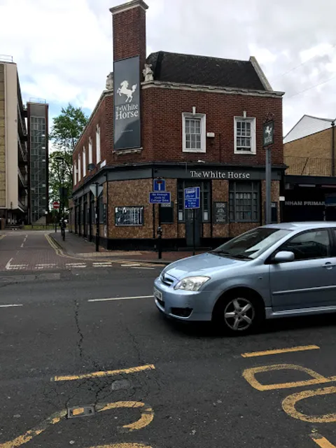 No.8 at The White Horse