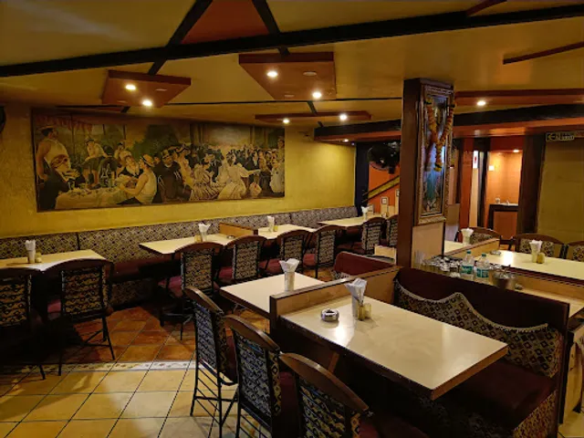 Indian Swad Family Restaurant & Bar