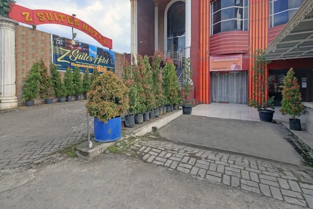 Collection O Medan City Center Near Manhattan Times Square Formerly Grand Z Suites