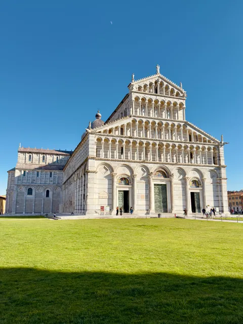 The Square of Miracles Apartment