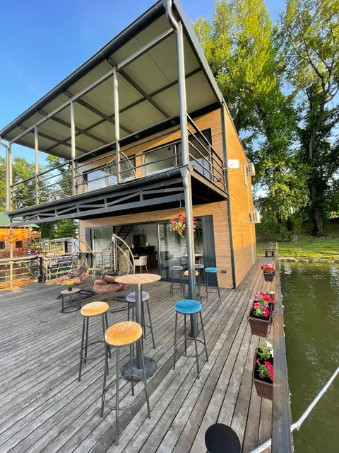 Kvinton Splav - Novi Beograd