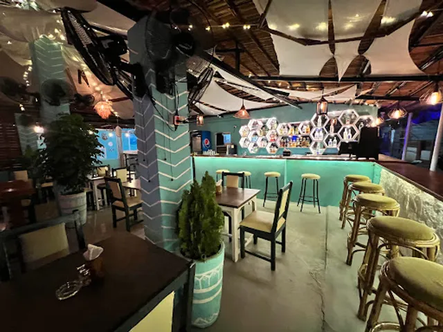 Chill Out Street Bar