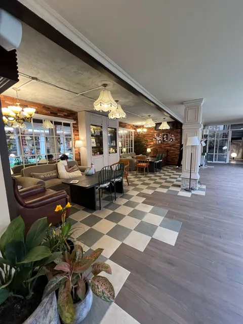 The Deli Bakes Cafe (Pudak)