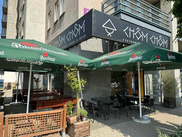 Chôm Chôm Vietnamese street food & beer.