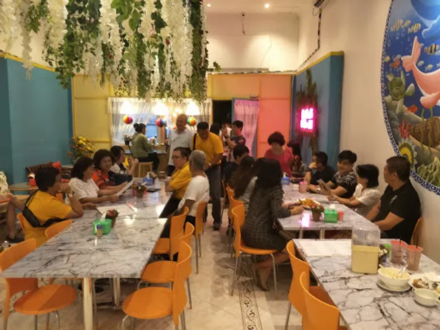 Garage Cafe FunTasty