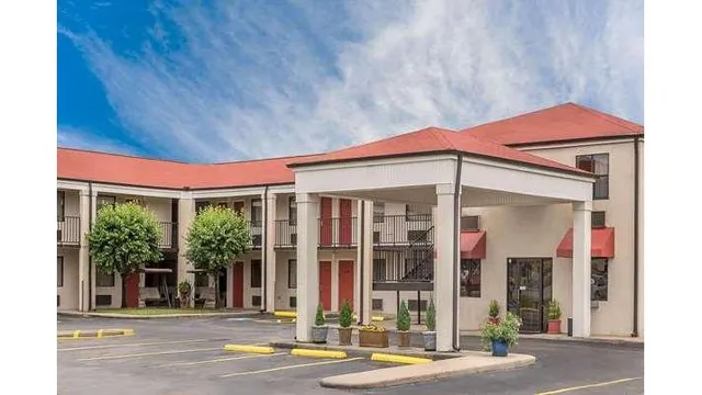 Super 8 by Wyndham Bryant Little Rock Area