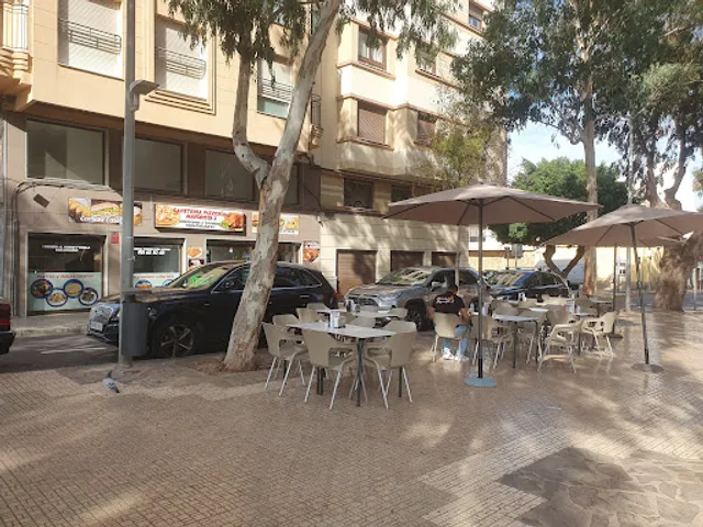 Cafetería Pizzeria Mayorista 3