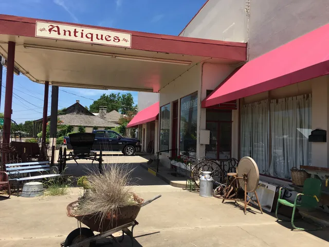 Red Baron Antique Mall