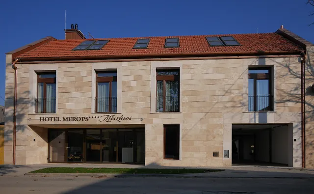 Hotel Merops Mészáros