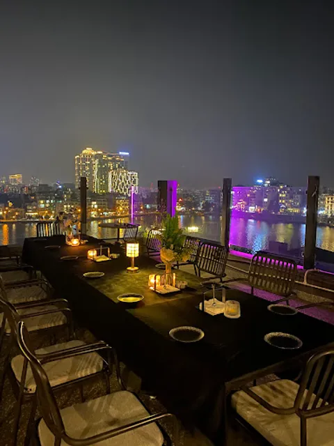 SkyOn9 Rooftop Westlake