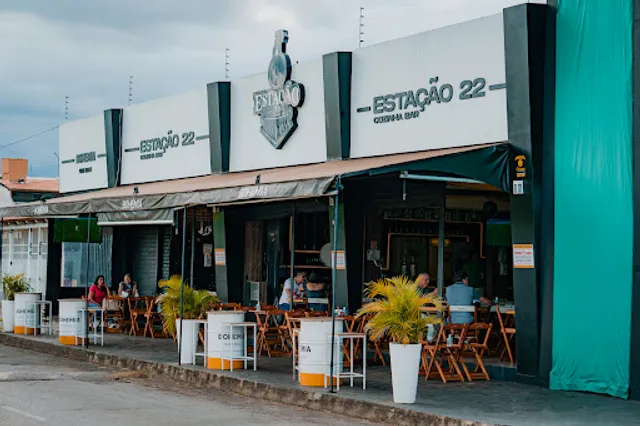 Station 22 kitchen and bar