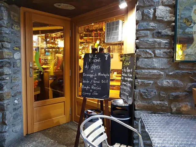 Petit Bistrot Crêperie