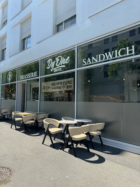 DY'ONE Coffee Restaurant