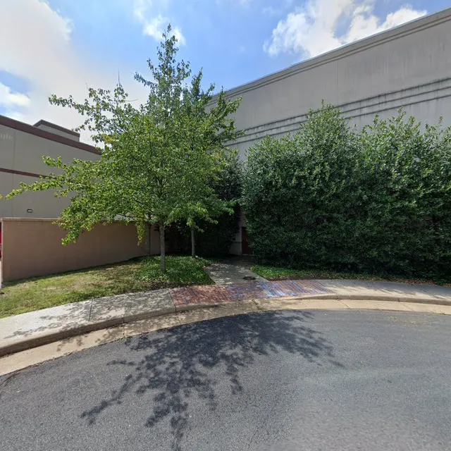 810 Entertainment - Dulles Town Center