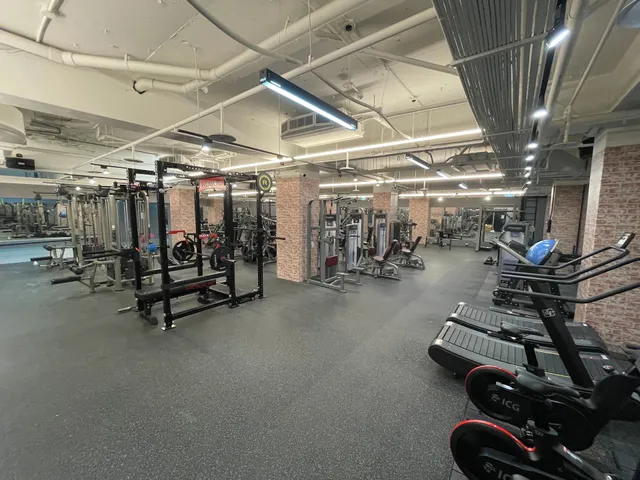 MORE FIT 萬芳店（近捷運萬芳醫院站出口）| 文山區健身房 | 教練課程 | 增肌減脂 | 專業健身